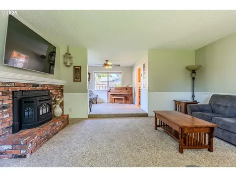 3727 SE Spruce Street Hillsboro OR 97123