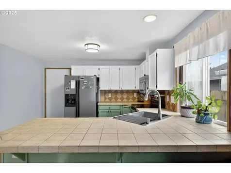 15807 NE 2nd Street Vancouver WA 98684