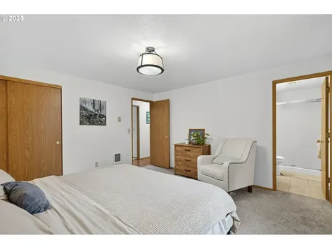 15807 NE 2nd Street Vancouver WA 98684