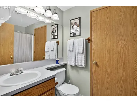 15807 NE 2nd Street Vancouver WA 98684