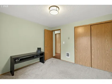 15807 NE 2nd Street Vancouver WA 98684