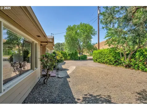 1541 Buckhorn Road Roseburg OR 97470