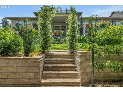 10149 SW Copperleaf Lane Portland OR 97224