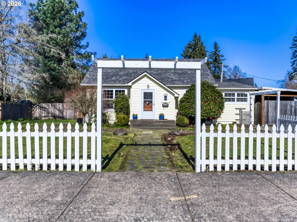 152 NE 5th Avenue Canby OR 97013