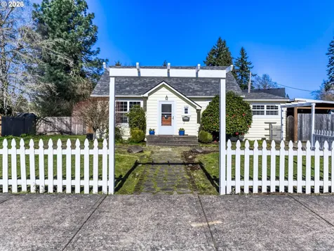 152 NE 5th Avenue Canby OR 97013