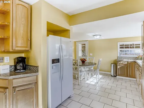 152 NE 5th Avenue Canby OR 97013