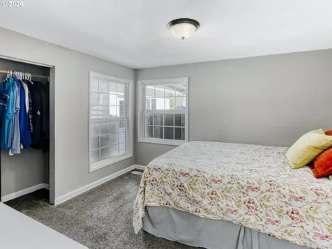 152 NE 5th Avenue Canby OR 97013