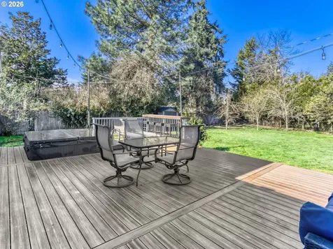 152 NE 5th Avenue Canby OR 97013