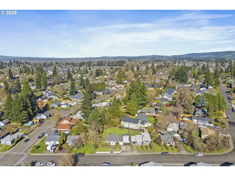 152 NE 5th Avenue Canby OR 97013