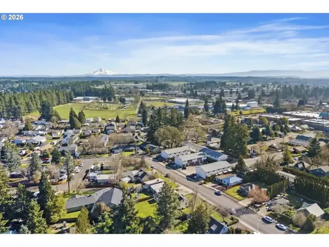 152 NE 5th Avenue Canby OR 97013