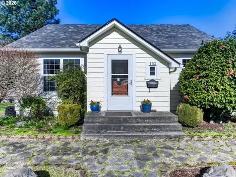 152 NE 5th Avenue Canby OR 97013