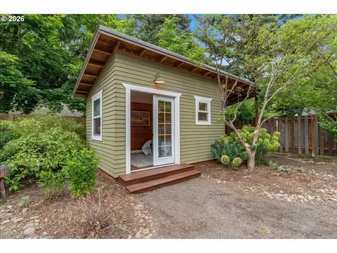 7515 SE Martins Street Portland OR 97206