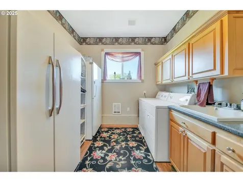 30356 Camas Swale Road Creswell OR 97426