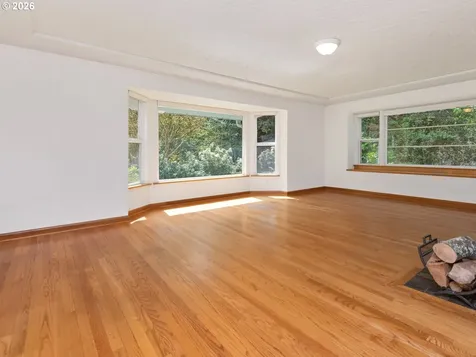 9310 SW 18th Place Portland OR 97219