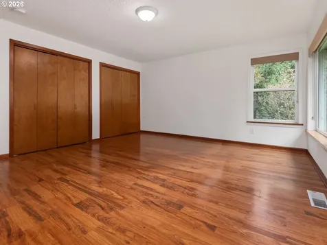 9310 SW 18th Place Portland OR 97219