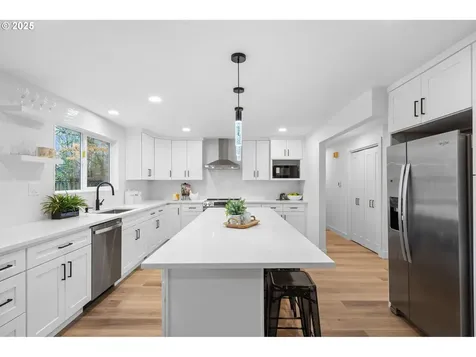 2554 SE Buttercup Court Hillsboro OR 97123