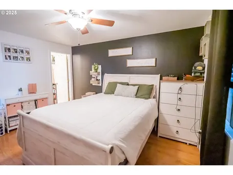1852 S 60th Street Springfield OR 97478