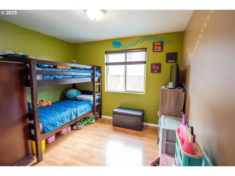 1852 S 60th Street Springfield OR 97478