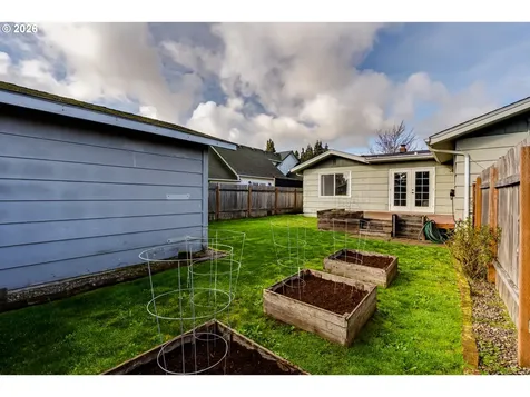 525 10th Street Springfield OR 97477