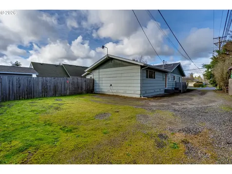 525 10th Street Springfield OR 97477