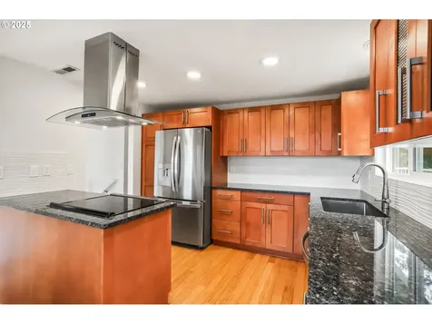 3624 SW Nevada Street Portland OR 97219