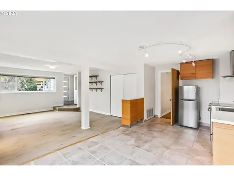 3624 SW Nevada Street Portland OR 97219