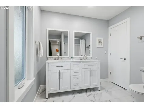 7175 Ridgegate Drive Gladstone OR 97027