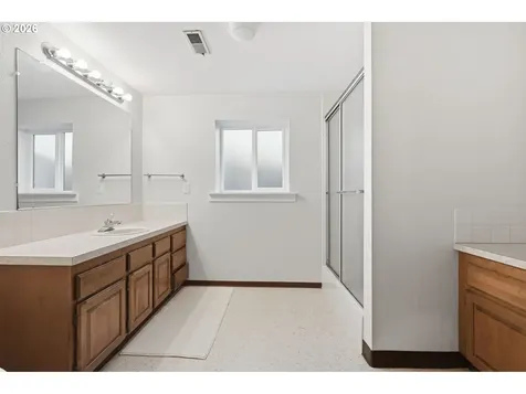 7175 Ridgegate Drive Gladstone OR 97027
