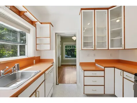 3216 NE 52nd Avenue Portland OR 97213