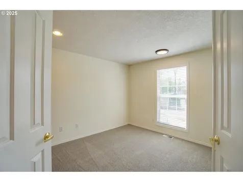 16914 SE 30th Circle Vancouver WA 98683