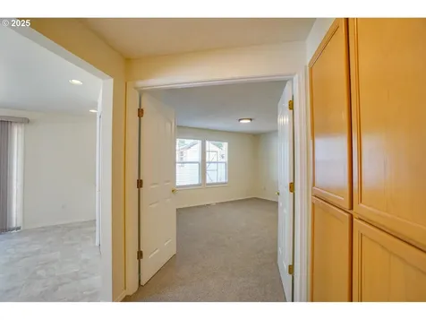 16914 SE 30th Circle Vancouver WA 98683