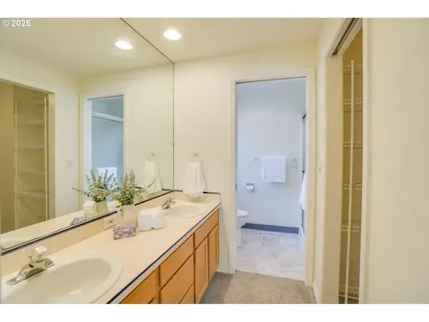 16914 SE 30th Circle Vancouver WA 98683