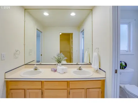 16914 SE 30th Circle Vancouver WA 98683