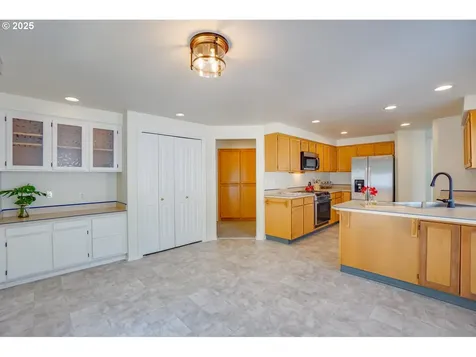 16914 SE 30th Circle Vancouver WA 98683