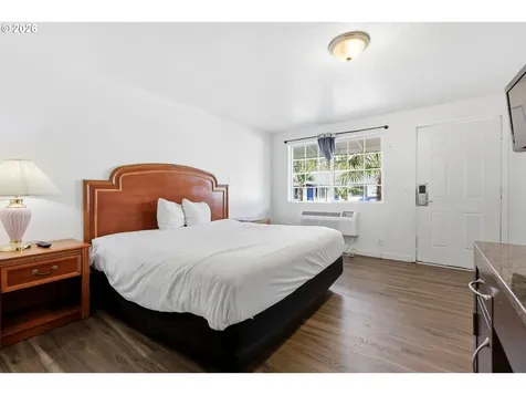 11324 NE Sandy Boulevard Portland OR 97220