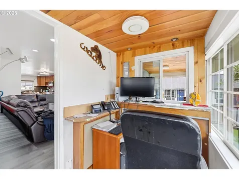 11324 NE Sandy Boulevard Portland OR 97220