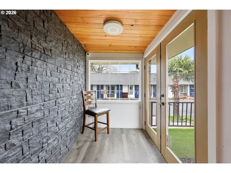 11324 NE Sandy Boulevard Portland OR 97220