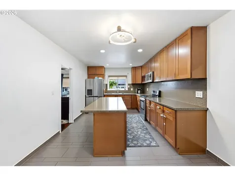 11324 NE Sandy Boulevard Portland OR 97220