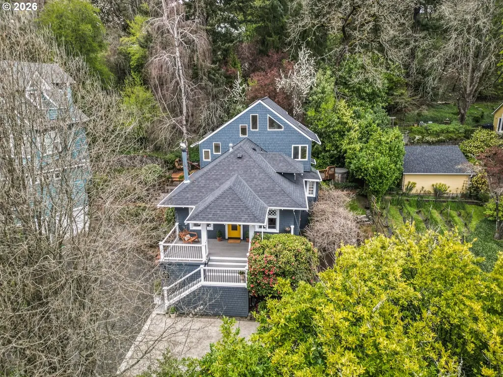 1361 SW Broadway Drive Portland OR 97201