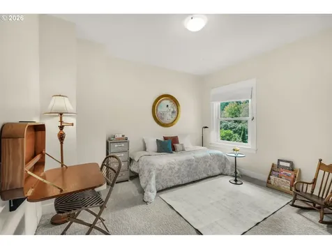 1361 SW Broadway Drive Portland OR 97201