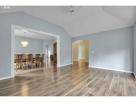 11415 SE Highland Loop Clackamas OR 97015