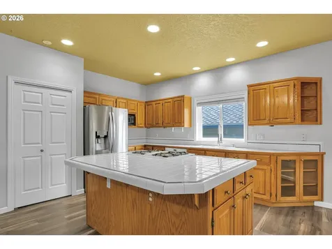 11415 SE Highland Loop Clackamas OR 97015