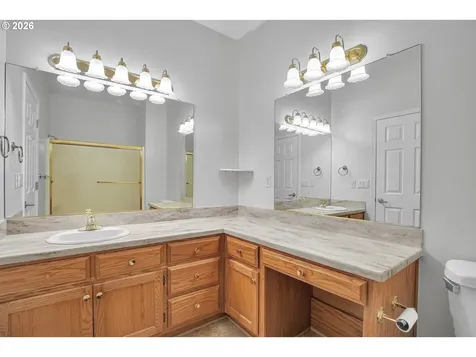 11415 SE Highland Loop Clackamas OR 97015