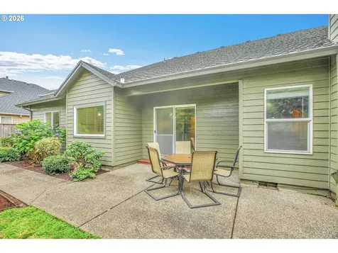 11415 SE Highland Loop Clackamas OR 97015