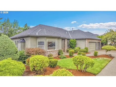 11415 SE Highland Loop Clackamas OR 97015