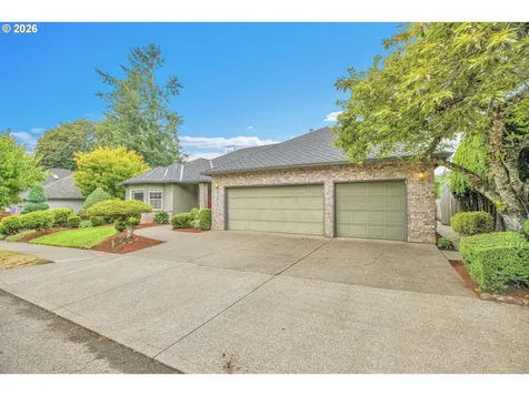 11415 SE Highland Loop Clackamas OR 97015