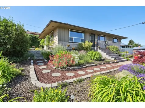1900 E 10th Street The Dalles OR 97058