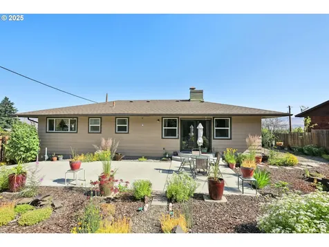 1900 E 10th Street The Dalles OR 97058