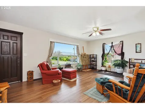 1900 E 10th Street The Dalles OR 97058