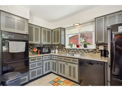 1900 E 10th Street The Dalles OR 97058